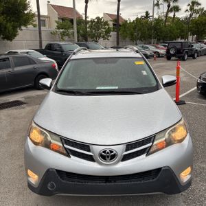 صورة 15 لـ 2015 Toyota RAV4 XLE