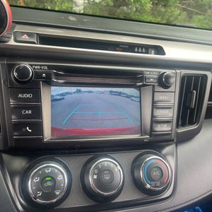 2017 Toyota RAV4 LE — миниатюра 38