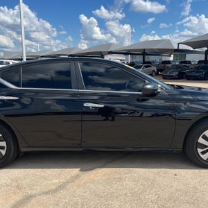 2025 Nissan ALTIMA S FWD — миниатюра 11