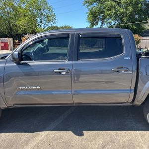 Toyota Tacoma SR5 V6 - 4