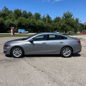 2023 Chevrolet MALIBU LT 照片 3