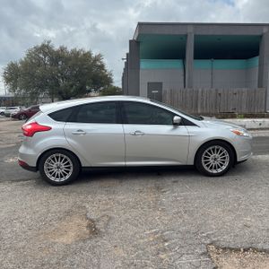 FORD FOCUS ELECTRIC - 10