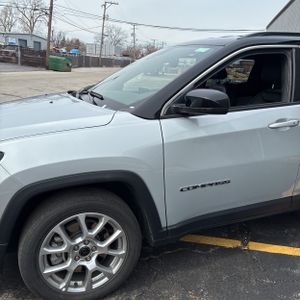 JEEP COMPASS LIMITED 4X4 - 2