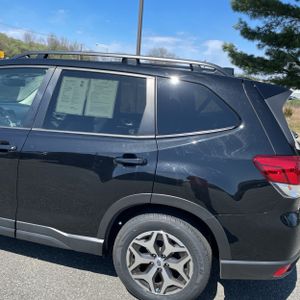 SUBARU FORESTER PREMIUM - 6