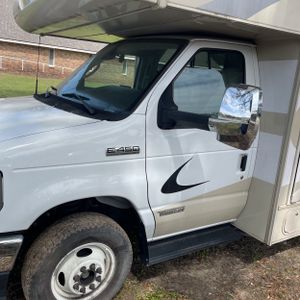 FORD E-450 CUTAWAY - 2