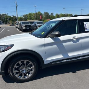 FORD EXPLORER ACTIVE - 2