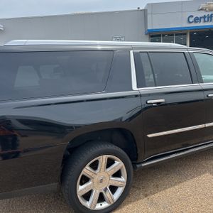 Cadillac Escalade ESV Premium - 9