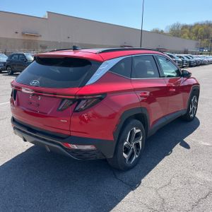 HYUNDAI TUCSON LIMITED - 8