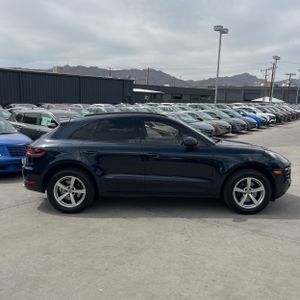 PORSCHE MACAN BASE - 10