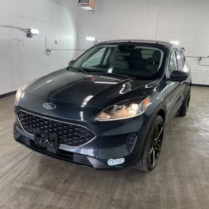 FORD ESCAPE PLUG-IN HYBRID SE - 1