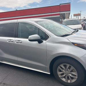 2022 Toyota SIENNA LE 8-PASSENGER 照片 13