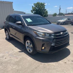 صورة مصغرة 12 لـ 2017 Toyota HIGHLANDER LIMITED