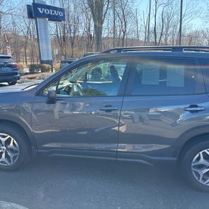 SUBARU FORESTER PREMIUM - 4