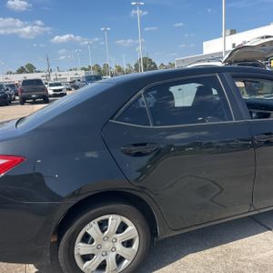 2019 Toyota COROLLA LE 照片 9