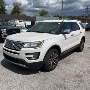FORD EXPLORER PLATINUM - 1