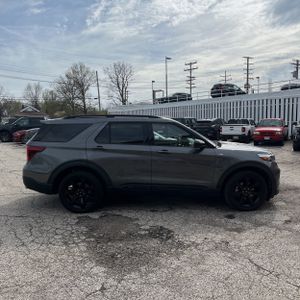 FORD EXPLORER ST-LINE - 4
