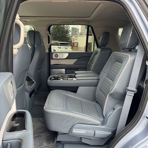 2024 Lincoln NAVIGATOR BLACK LABEL 照片 33