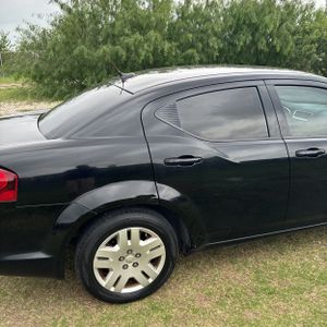 DODGE AVENGER SE - 9