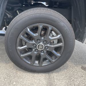 2022 Toyota TUNDRA PLATINUM — миниатюра 16