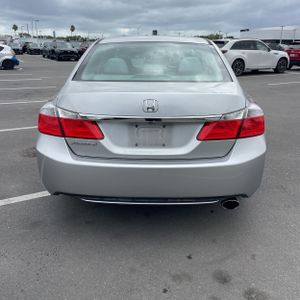 HONDA ACCORD LX - 7