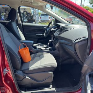 صورة مصغرة 33 لـ 2017 FORD ESCAPE SE