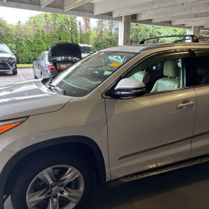 صورة 2 لـ 2015 Toyota HIGHLANDER LIMITED PLATINUM