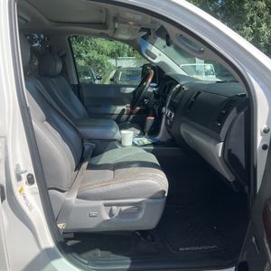 2012 Toyota SEQUOIA PLATINUM 照片 33