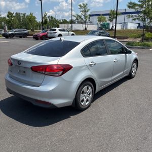 2017 KIA FORTE LX 照片 8