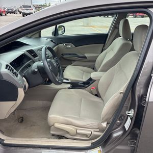 صورة مصغرة 32 لـ 2012 Honda CIVIC LX