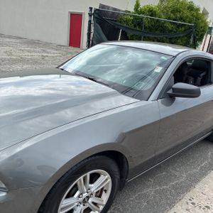 FORD MUSTANG V6 - 2