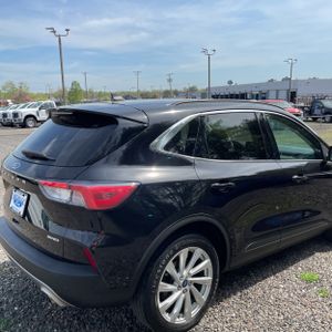 FORD ESCAPE TITANIUM - 9