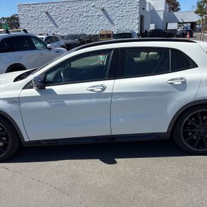 MERCEDES-BENZ GLA-CLASS AMG - 4