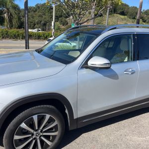 MERCEDES-BENZ GLB - 2