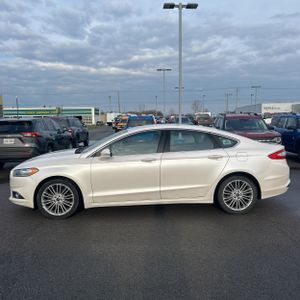FORD FUSION SE - 3