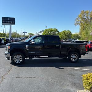 FORD F-250 SUPER DUTY LARIAT - 3