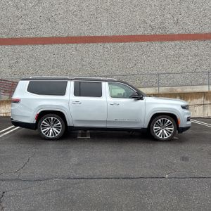 JEEP GRAND WAGONEER L SERIES III - 10