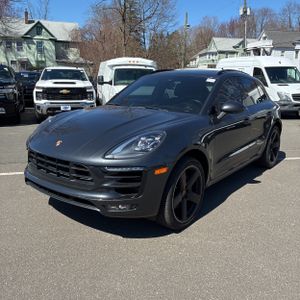 PORSCHE MACAN GTS - 1