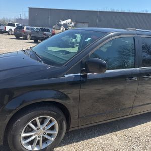 DODGE GRAND CARAVAN SXT - 2