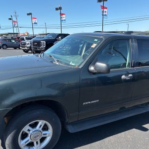 FORD EXPLORER XLT - 2
