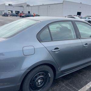 VOLKSWAGEN JETTA 1.4T S - 9