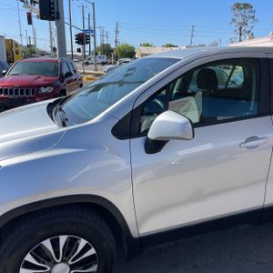 CHEVROLET TRAX LS - 2