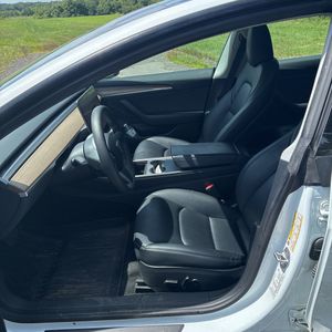 صورة مصغرة 31 لـ 2023 Tesla MODEL 3 BASE