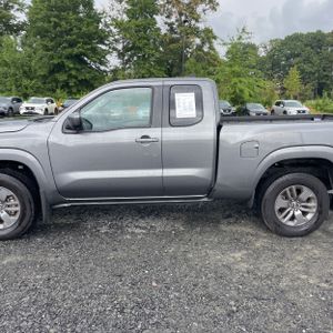 2025 Nissan FRONTIER SV — фото 4