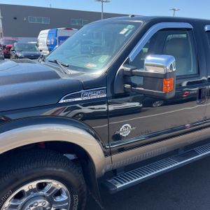 FORD F-250 SUPER DUTY LARIAT - 2