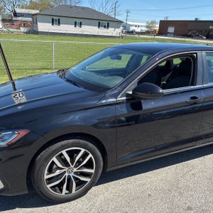 VOLKSWAGEN JETTA SE - 2