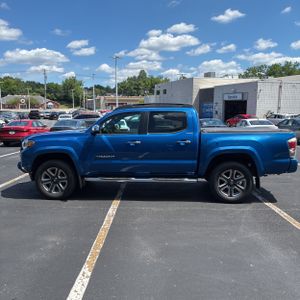 2018 Toyota TACOMA LIMITED — фото 3