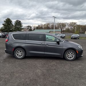 CHRYSLER VOYAGER LX - 10