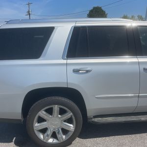 CADILLAC ESCALADE LUXURY - 9