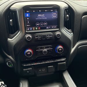 صورة 36 لـ 2019 Chevrolet SILVERADO 1500 RST
