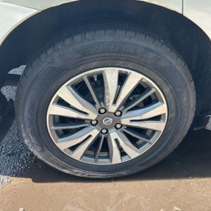 2017 Nissan PATHFINDER SV thumbnail 19